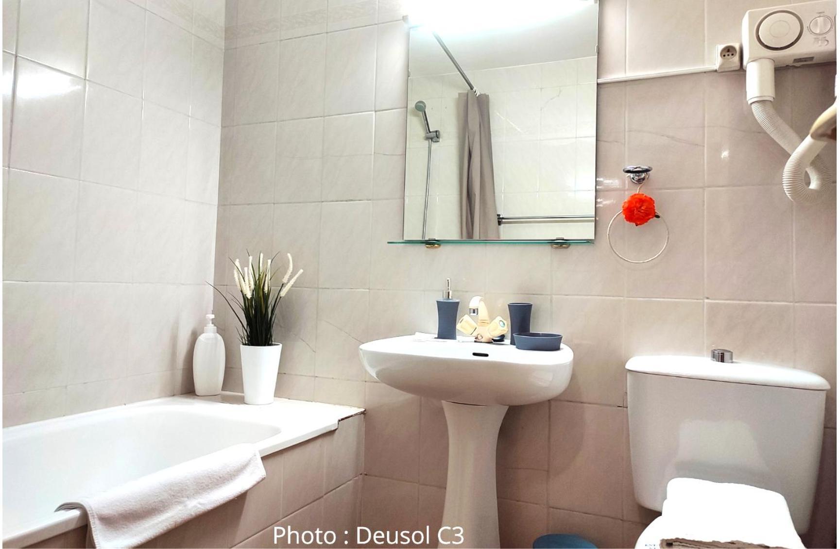 Ac Apartaments Vall D'انكلس المظهر الخارجي الصورة